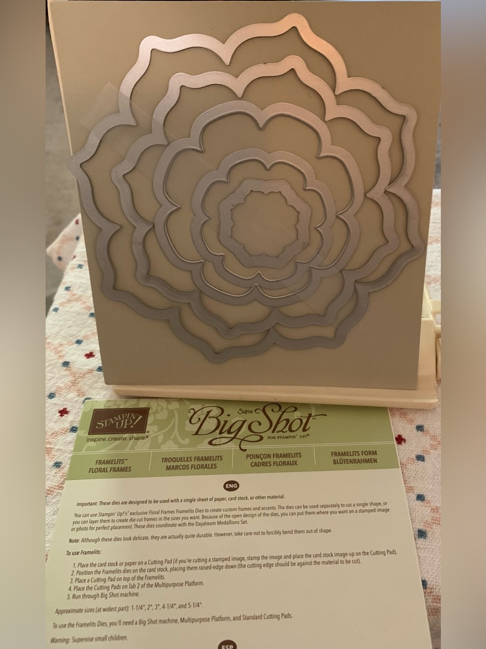 Stampin' Up! Big Shot Framelits Floral Die Set